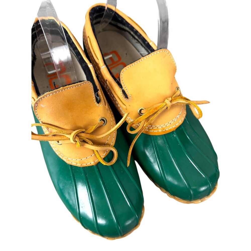 Classic Two-Tone Duck-Style Mules in Green and Tan